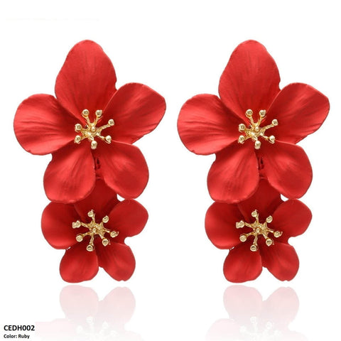 These CEDH002 JMN Flower Drop Earrings from TJ Wholesale Pakistan are more than just fashion jewelry - they are a perfect addition to your everyday wardrobe, adding a touch of elegance and style. Made with high-quality materials, these artificial earrings are the perfect fashion accessory to complete any outfit.