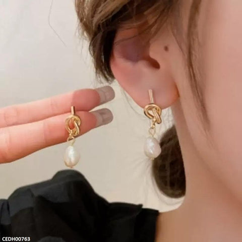 CEDH00763 YYZ Pearl Drop Earrings - CEDH