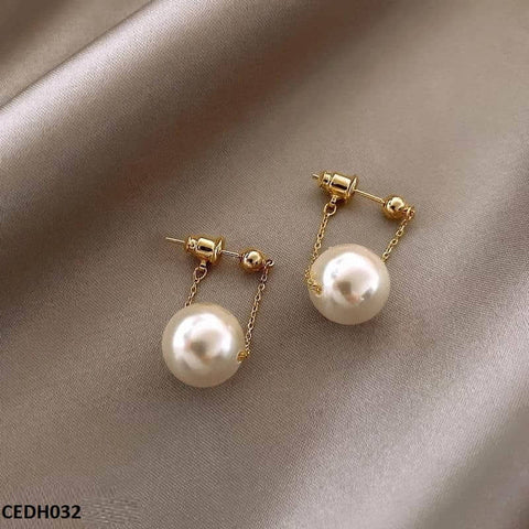 Expertly crafted by TJ Wholesale Pakistan, the CEDH032 ZLX Pearl Drop Earrings are your new go-to for luxurious fashion accessories. Made of high-quality materials, these fashion jewelry pieces elevate any outfit with their stunning pearl drop design. Add a touch of elegance and elevate your style with these beautiful artificial jewelry earrings.