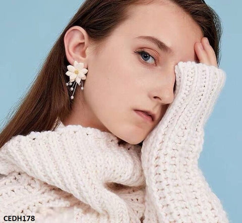 CEDH178 LQP White Flower Drop Earrings Pair - CEDH