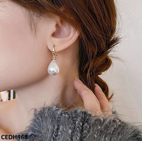 CEDH468 YYZ  Pearl Drop Earrings Pair - CEDH