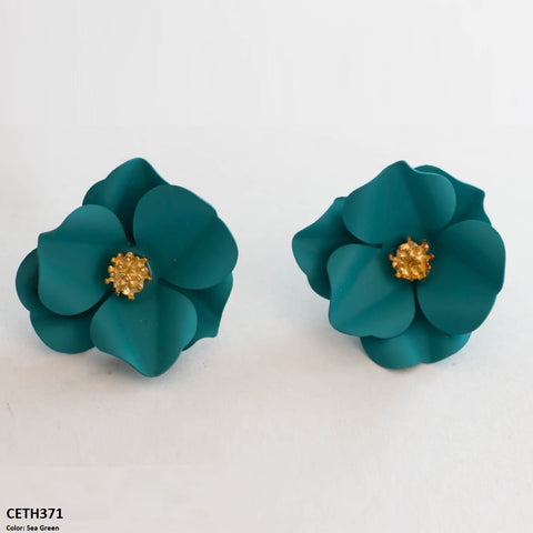 Crafted with precision, the CETH371 LSH Painted Flower Stud Tops Pair - CETH adds a touch of elegance to your wardrobe. These stylish fashion accessories are the perfect addition to any outfit, providing a classic and timeless appeal. Made with high-quality materials, this pair is a must-have for any fashion-forward individual.