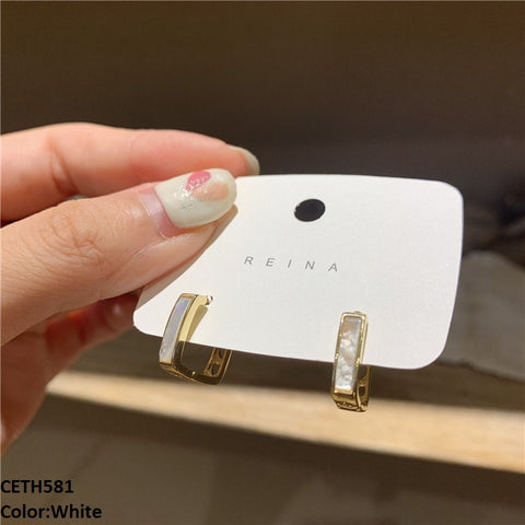 CETH581 YHC Curved Ear Tops Pair - CETH