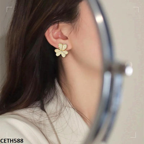 CETH588 YHC Heart Leaf Ear Tops Pair - CETH