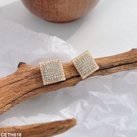 CETH618 YQG Square Ear Tops Pair - CETH