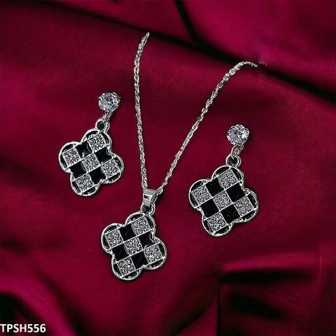 TPSH556 GCQ Chess Board Pendent Set - CPSH