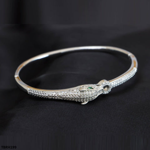 Expertly crafted, this TBRH199 GXN Imp Bracelet from TJ Wholesale Pakistan is a must-have fashion accessory. Made with high-quality materials, this bracelet is an affordable alternative to expensive jewelry. Perfect for any occasion, it adds a touch of elegance to any outfit.