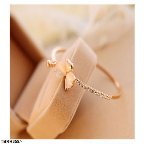 TBRH358 LQP 3 Heart Bracelet - CBRH
