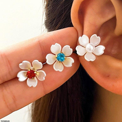 TEFH00145 QWN Flower Ear cuff Single - TEFH