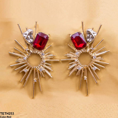 Expertly crafted and designed, the TETH253 CHU Ear Tops Pair from TJ Wholesale Pakistan is the perfect addition to any outfit. Made with high-quality materials and featuring fashionable, artificial jewelry, these ear tops are a must-have fashion accessory. Elevate your style with this stunning and versatile pair.