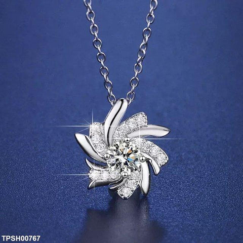 TPSH00767 ZFQ Flower Pendant With Chain - TPSH