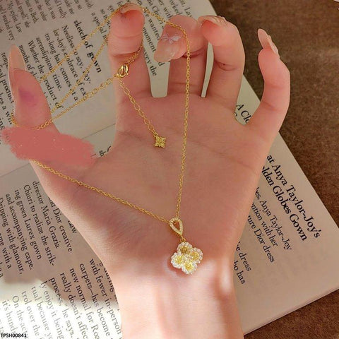 TPSH00841 GWH Four Leaf Clover ZIRCON Pendant - TPSH