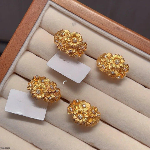 TRGH00178 GWH Triple Flower Ring - TRGH
