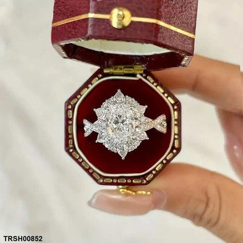 TRSH00852 CSH Flower Oval Ring - TRSH