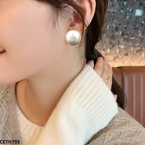 CETH793 RHJ Round Pearl Tops Pair - CETH
