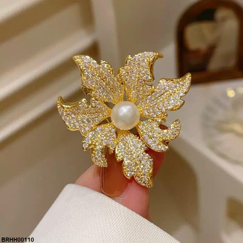 BRHH00110 XST Maple Leaf Zircon Broach - BRHH