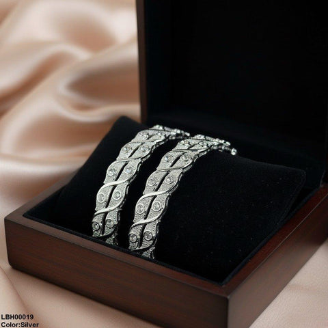 LBH00019 ANI Round Stone Leaf Bangle Set - LBH