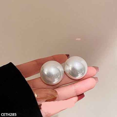 Discover the perfect addition to your jewelry collection with our CETH285 ZLX Round Stud Tops Pair from TJ Wholesale Pakistan. These fashion accessories are crafted with expert precision for a stunning and stylish look. Elevate any outfit with our fashionable and affordable artificial jewelry.