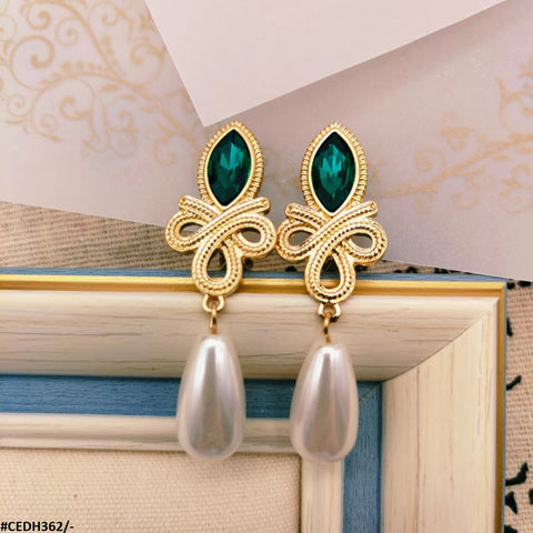 CEDH362 SKM Pearl/Eye Drop Earrings Pair - CEDH