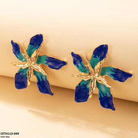 CETH113 YYE Painted Leaf Studs Pair - CETH