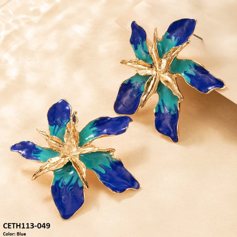 CETH113 YYE Painted Leaf Studs Pair - CETH
