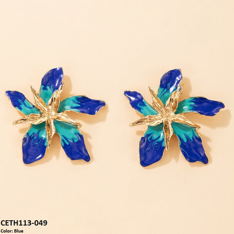 CETH113 YYE Painted Leaf Studs Pair - CETH