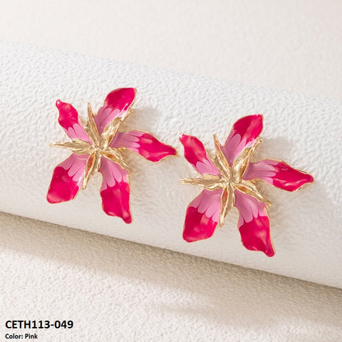 CETH113 YYE Painted Leaf Studs Pair - CETH