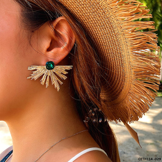 These elegant CETH114 YYE Peacock Leaf Studs from TJ Wholesale Pakistan are the perfect fashion accessory to complement any outfit. Made from high-quality materials, they offer a touch of sophistication and style. Elevate your fashion game with these stunning artificial jewelry pieces.