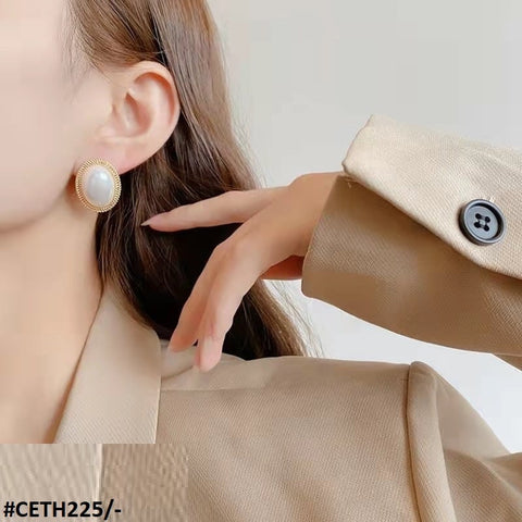 CETH225 SKM Oval Pearl Stud Ear Tops Pair - CETH