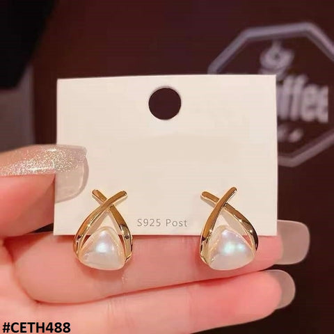 CETH488 YYZ Triangle  Stud Tops Pair - CETH