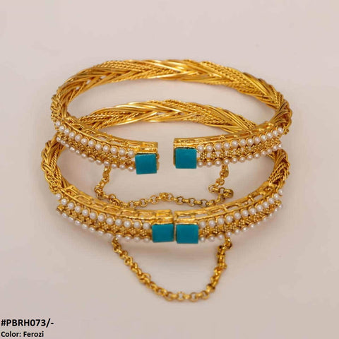 Elevate your style with the PBRH073 MZM Bracelet Pair from TJ Wholesale Pakistan. These fashion accessories add a touch of elegance to any outfit, without breaking the bank. Handcrafted with precision, these artificial jewelry pieces are the perfect addition to any fashion-forward wardrobe.