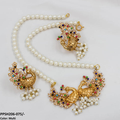 Introducing the PPSH206 FRN Peacock Pendant Set With Mala- PPSH from TJ Wholesale Pakistan. This stunning fashion jewelry piece adds a touch of elegance to any outfit. Made with precision and care, this artificial jewelry is a must-have fashion accessory. Elevate your style with TJ Wholesale Pakistan.